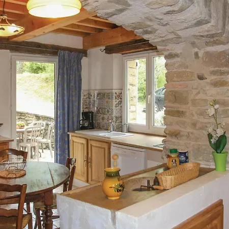 Amazing In La Begude-de-mazenc With Kitchen