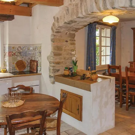 Amazing In La Begude-de-mazenc With Kitchen Truinas